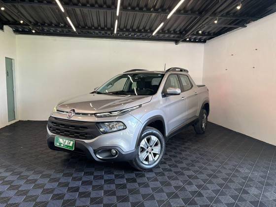 FIAT TORO 1.8 16V EVO FLEX FREEDOM AT6 FIAT TORO 1.8 16V EVO FLEX FREEDOM AT6